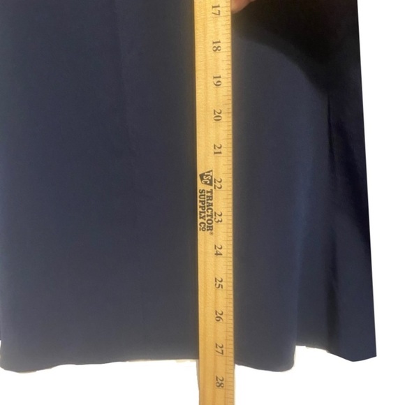 BCBG Max Azria Navy Blue Sleeveless Blouse Women’s Lg - Picture 7 of 8